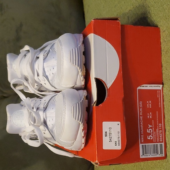 Nike Huarache Run athletic shoes 5.5 Y - Picture 8 of 9